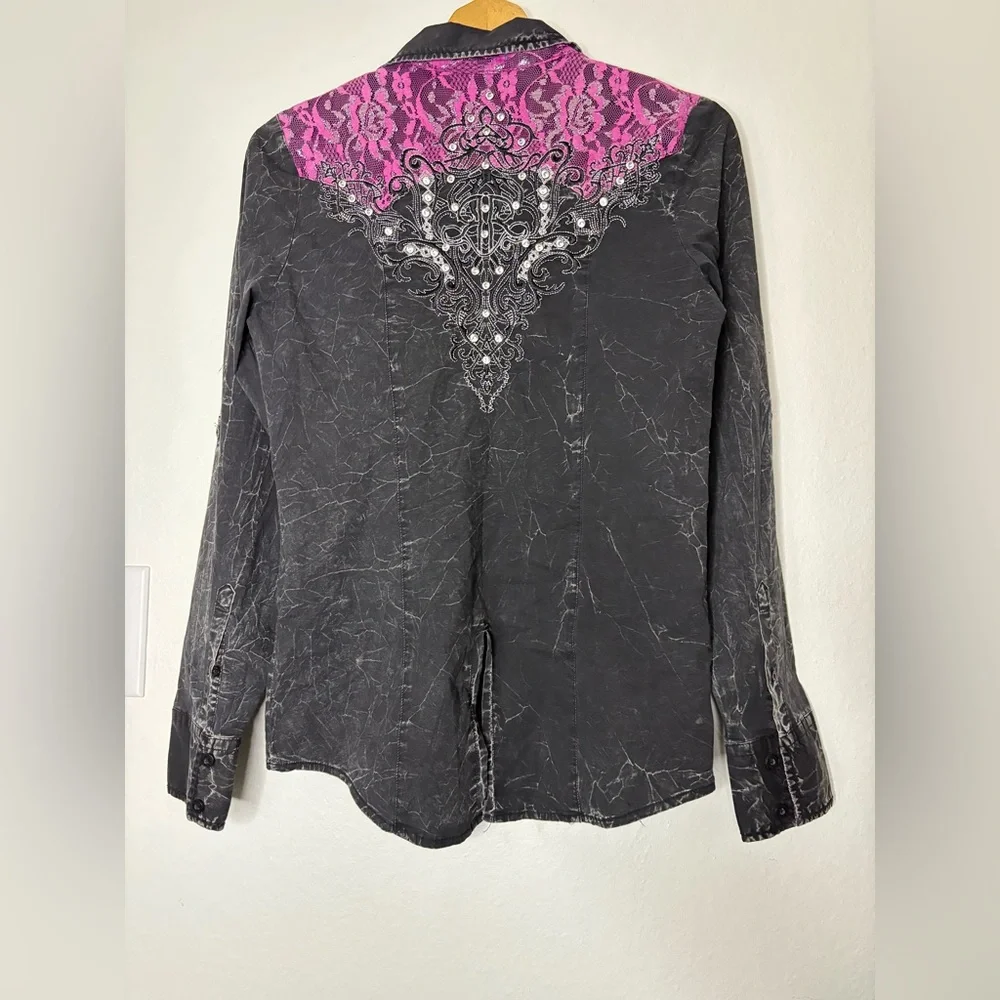 💍Roar Western Button Down💍 - Picture 8 of 10